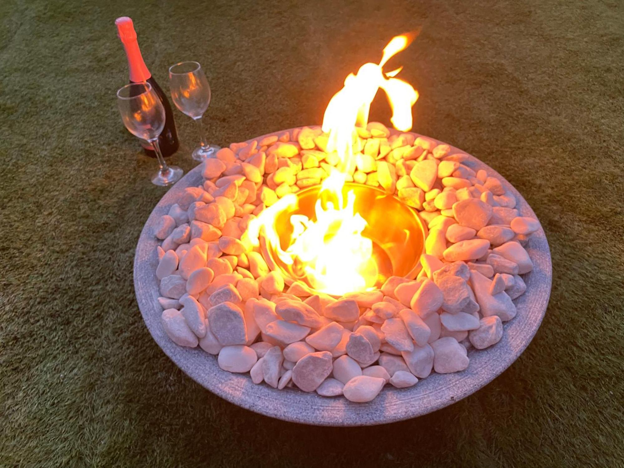 Mini Love Island Style Guest House Includes Personal Hot 24 Hour Swimming Pool, Outdoor Bathtub, Heated Dining Dome And Fire Pit, All This Is Secretly Located In The Busy Suburbs Of Nottingham Eksteriør bilde