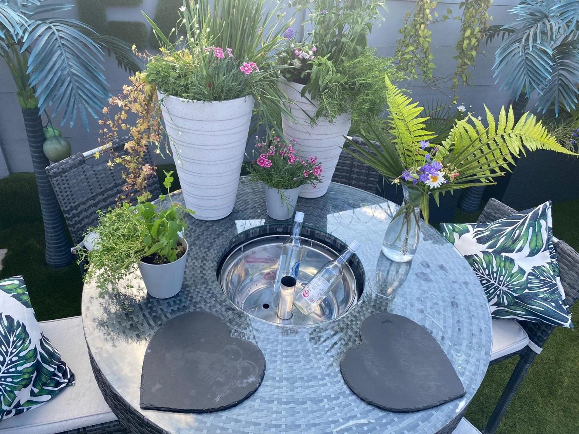 Mini Love Island Style Guest House Includes Personal Hot 24 Hour Swimming Pool, Outdoor Bathtub, Heated Dining Dome And Fire Pit, All This Is Secretly Located In The Busy Suburbs Of Nottingham Eksteriør bilde